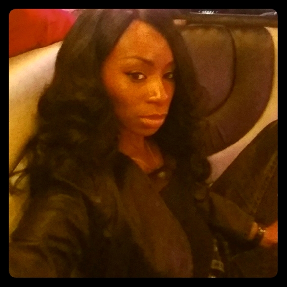 Covergirl - Picture 1 of 11